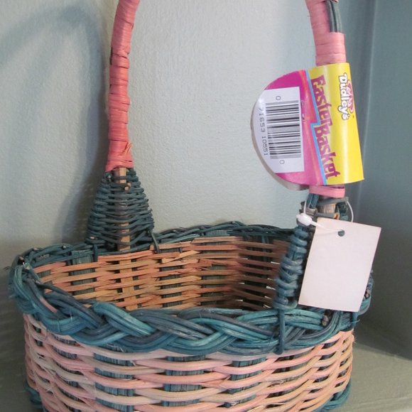 Vintage NWT 80s Dudley's Basket ~ Rattan Woven Wicker w/ Handle ~ Green & Pink - Picture 2 of 14